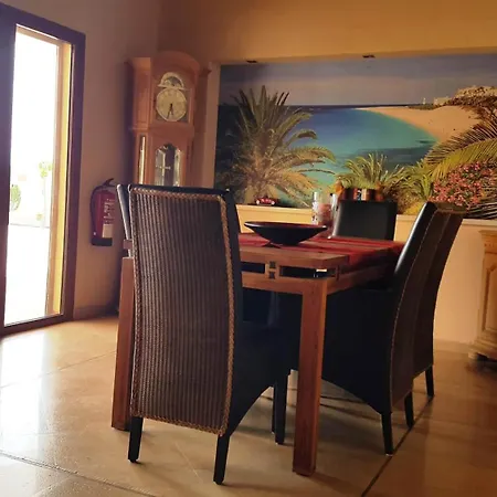 El Lomo - Abseits Vom Massentourismus *