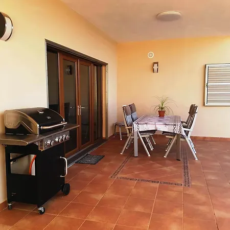 El Lomo - Abseits Vom Massentourismus Triquivijate